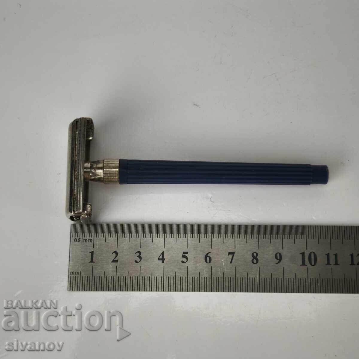 Aparat de ras Gillette Slim Twist Made in England #6054 - 6 Aparat de ras Gillette Slim Twist Made in England #6054 - 6