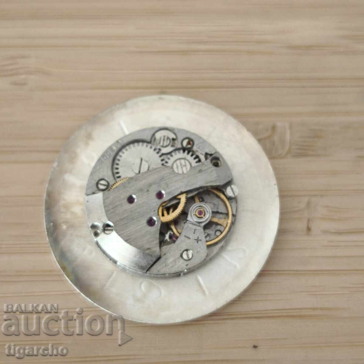 Mașină de ceas pentru bărbați Zaria cu preț 25.00 BGN | € 12.78 Mașină de ceas pentru bărbați Zaria cu preț 25.00 BGN | € 12.78