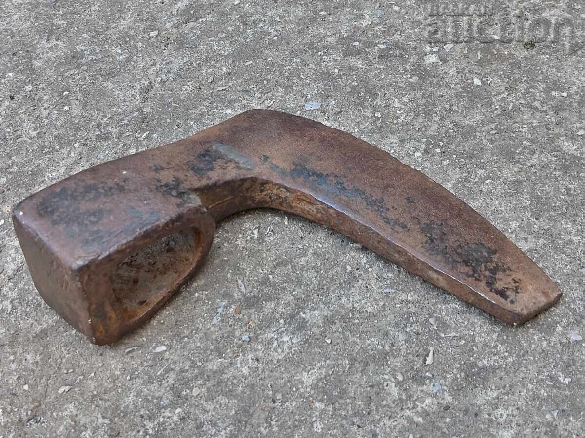 antique hand forged axe - 5