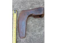 старинна ръчно кована брадва