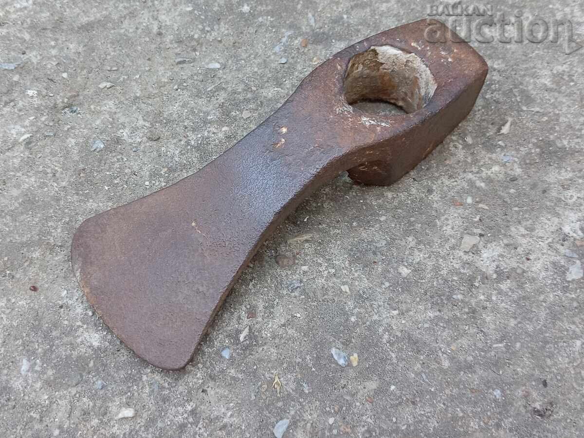 unealtă primitivă tesla forjată antică cu preț 31.00 BGN | € 15.85