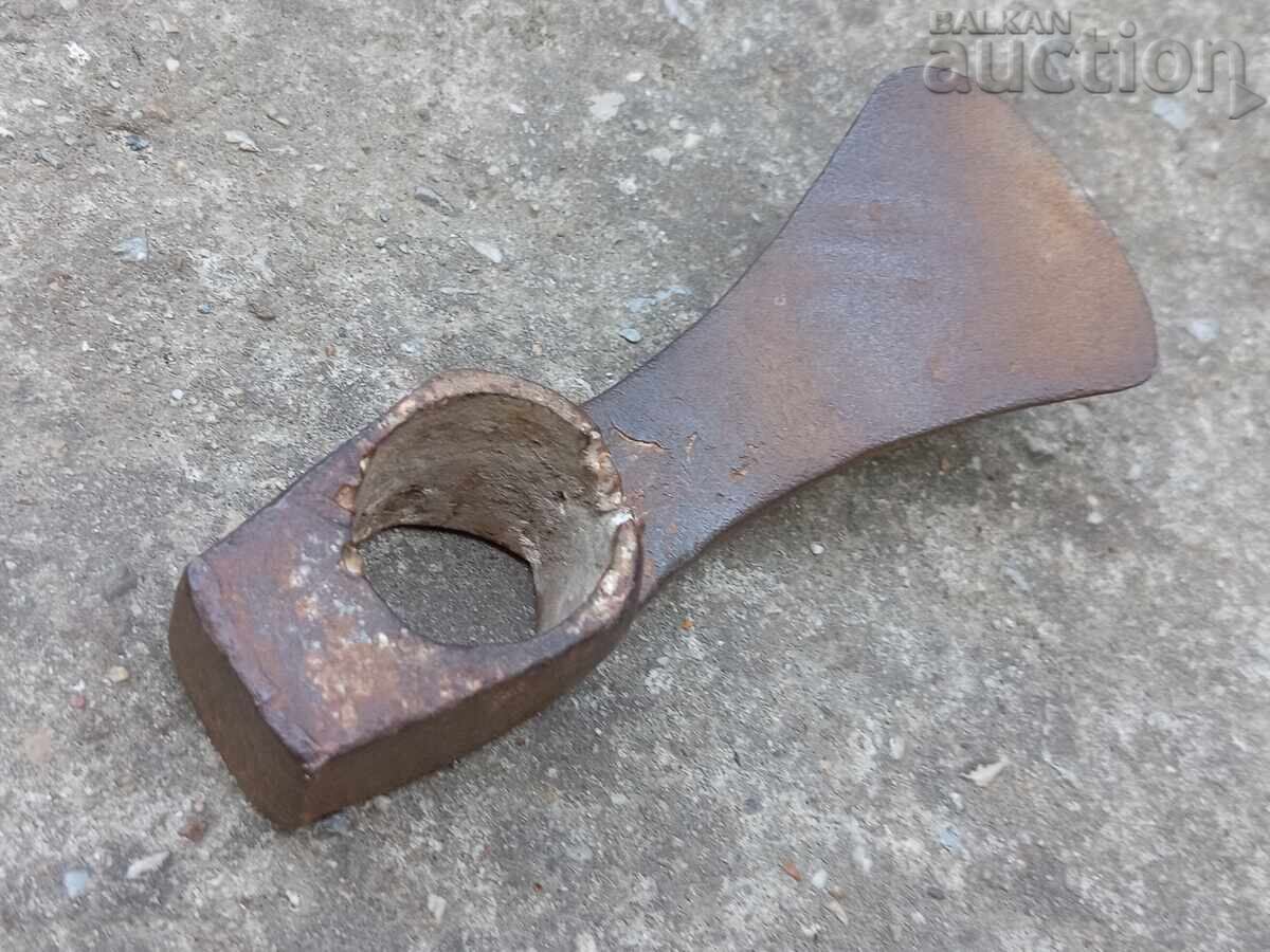 Livrarea unealtă primitivă tesla forjată antică