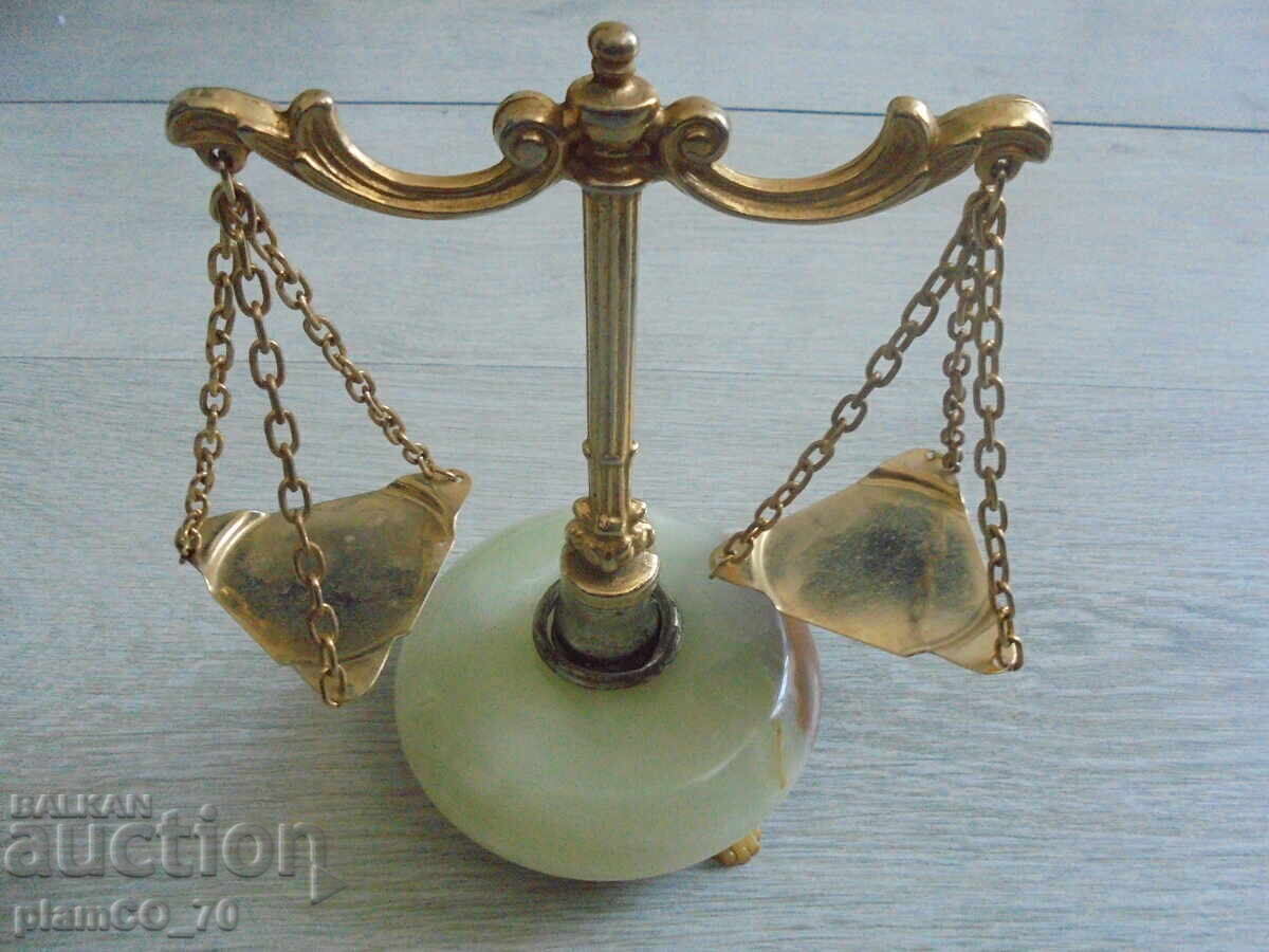 №*8131 Παλιά διακοσμητική vintage ζυγαριά / ζύγι