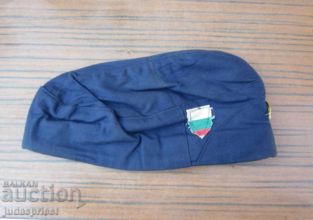 Βουλγαρικό ναυτικό καπέλο με κόκαρδα με τιμή 20.00 BGN | € 10.23 Βουλγαρικό ναυτικό καπέλο με κόκαρδα με τιμή 20.00 BGN | € 10.23