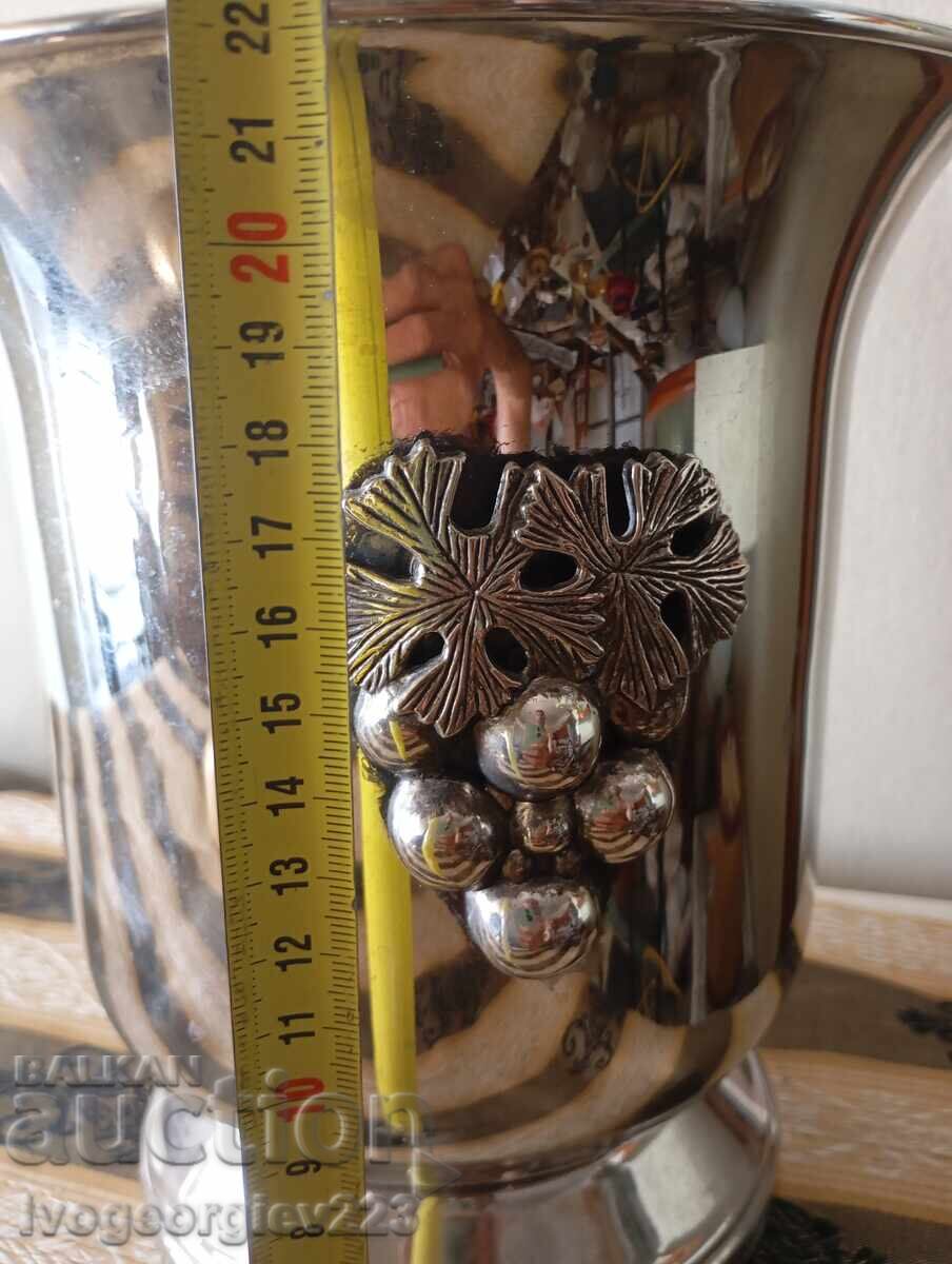 Șampanieră argintată stil art deco cu preț 47.00 BGN | € 24.03