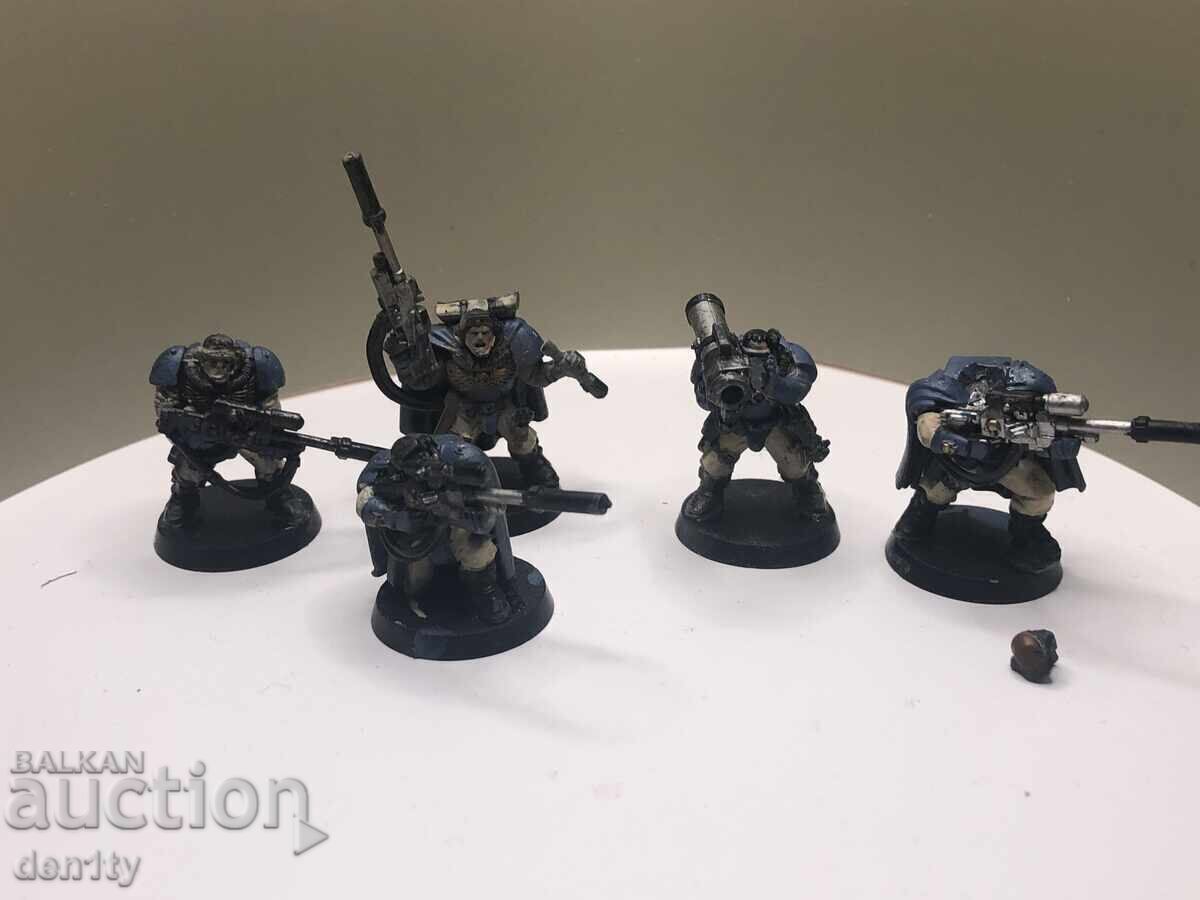 Warhammer 40k Space marines squad of scouts με sniper rifles