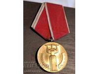 Ordin 25 de ani de putere populară!