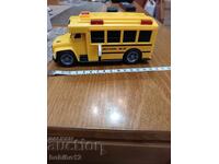 Autobuz școlar 15cm