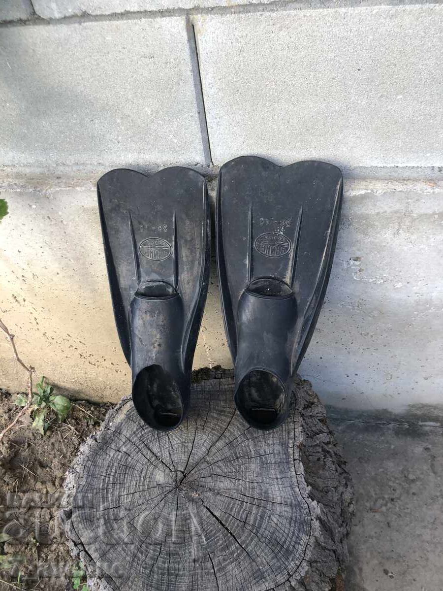 FINS size 38-40 FINS size 38-40