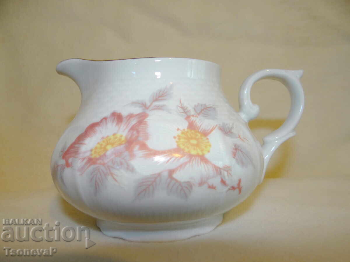 Caniță din porțelan românesc cu preț 5.00 BGN | € 2.56