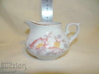 Caniță din porțelan românesc