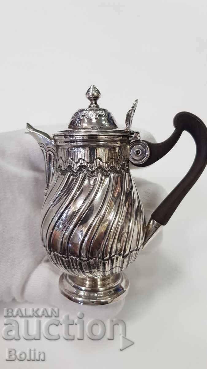 Πολύ σπάνιο ασημένιο σκεύος, κανάτα σοκολάτας, Αγγλία 19ος αιώνας με τιμή 650.00 BGN | € 332.34