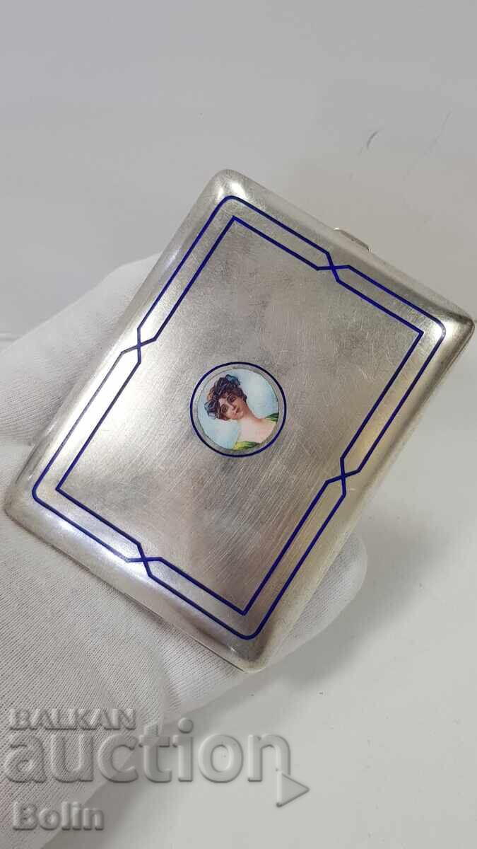 Licitație Minunată tabacheră de argint Art Nouveau cu email Austria secolul al XIX-lea Licitație Minunată tabacheră de argint Art Nouveau cu email Austria secolul al XIX-lea