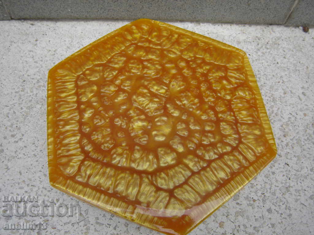 Auction  CATALIN BAKELITE AMBER JEWELRY BOX