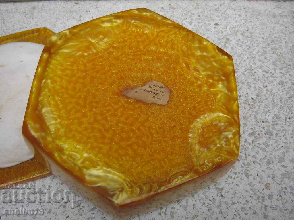 CATALIN BAKELITE AMBER JEWELRY BOX - 5