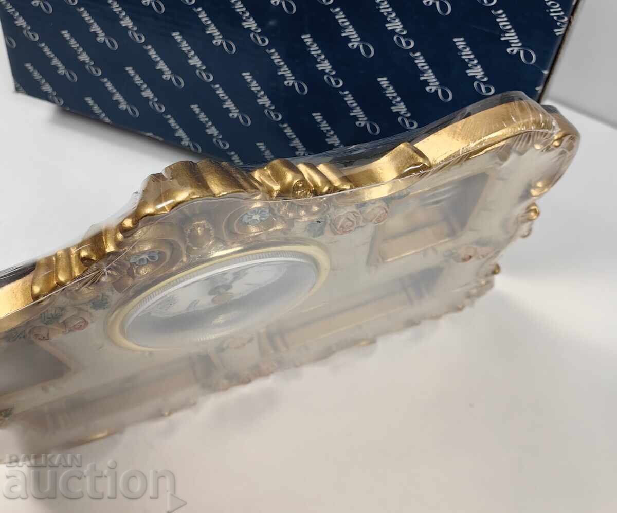 Delivery of UNOPENED VINTAGE QUARTZ WATCH WITH BOX