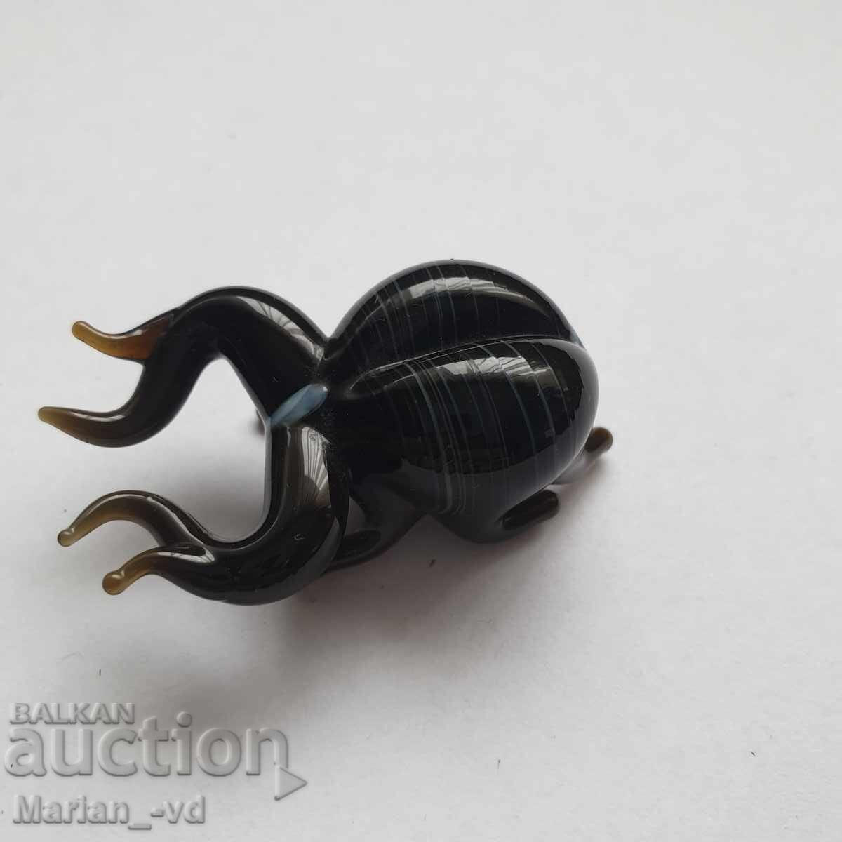 Livrarea Figurină de sticlă cu gândac