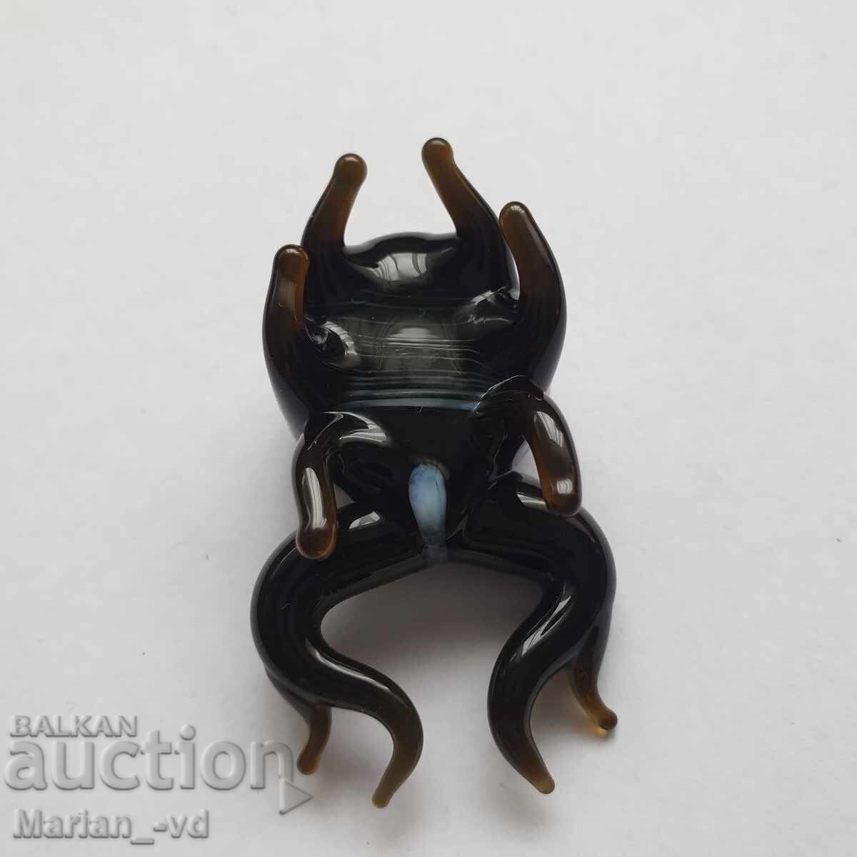 Figurină de sticlă cu gândac - 6
