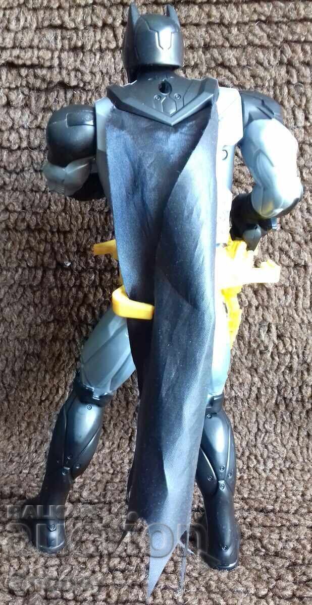 Φιγούρα φιγούρα δράσης - Batman με όπλα 30,5 εκ με τιμή 16.00 BGN | € 8.18 Φιγούρα φιγούρα δράσης - Batman με όπλα 30,5 εκ με τιμή 16.00 BGN | € 8.18