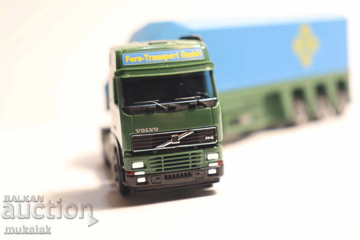 Licitație AWM H0 1/87 VOLVO CAMION MODEL TRANSPORT DE STICLĂ