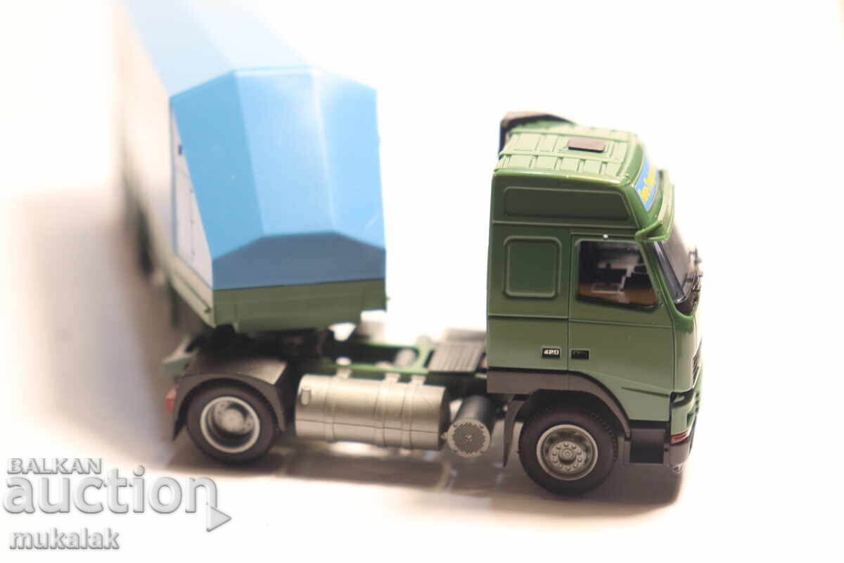 Livrarea AWM H0 1/87 VOLVO CAMION MODEL TRANSPORT DE STICLĂ