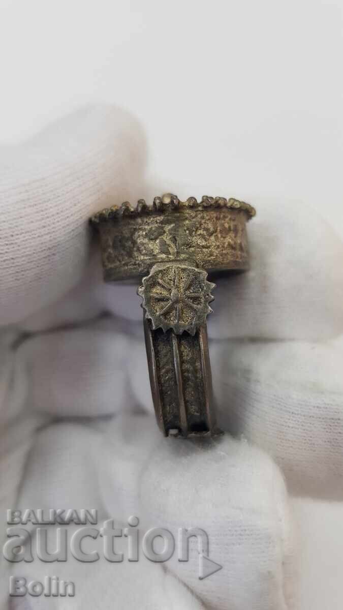 Rare Bulgarian Revival ring with gilding and enamel, 19th century with price 150.00 BGN | € 76.69