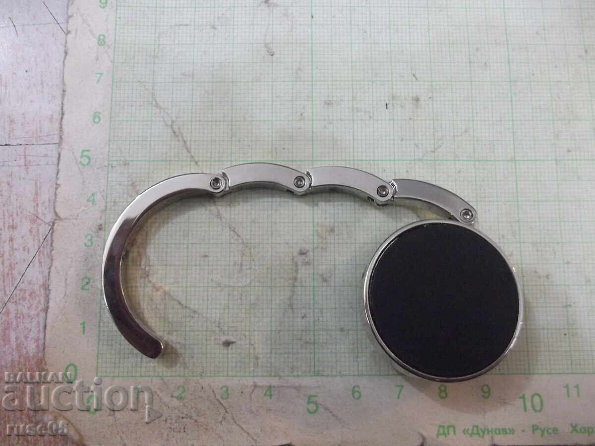 Umeraș pentru geantă cu cârlig segmentat cu preț 3.00 BGN | € 1.53 Umeraș pentru geantă cu cârlig segmentat cu preț 3.00 BGN | € 1.53