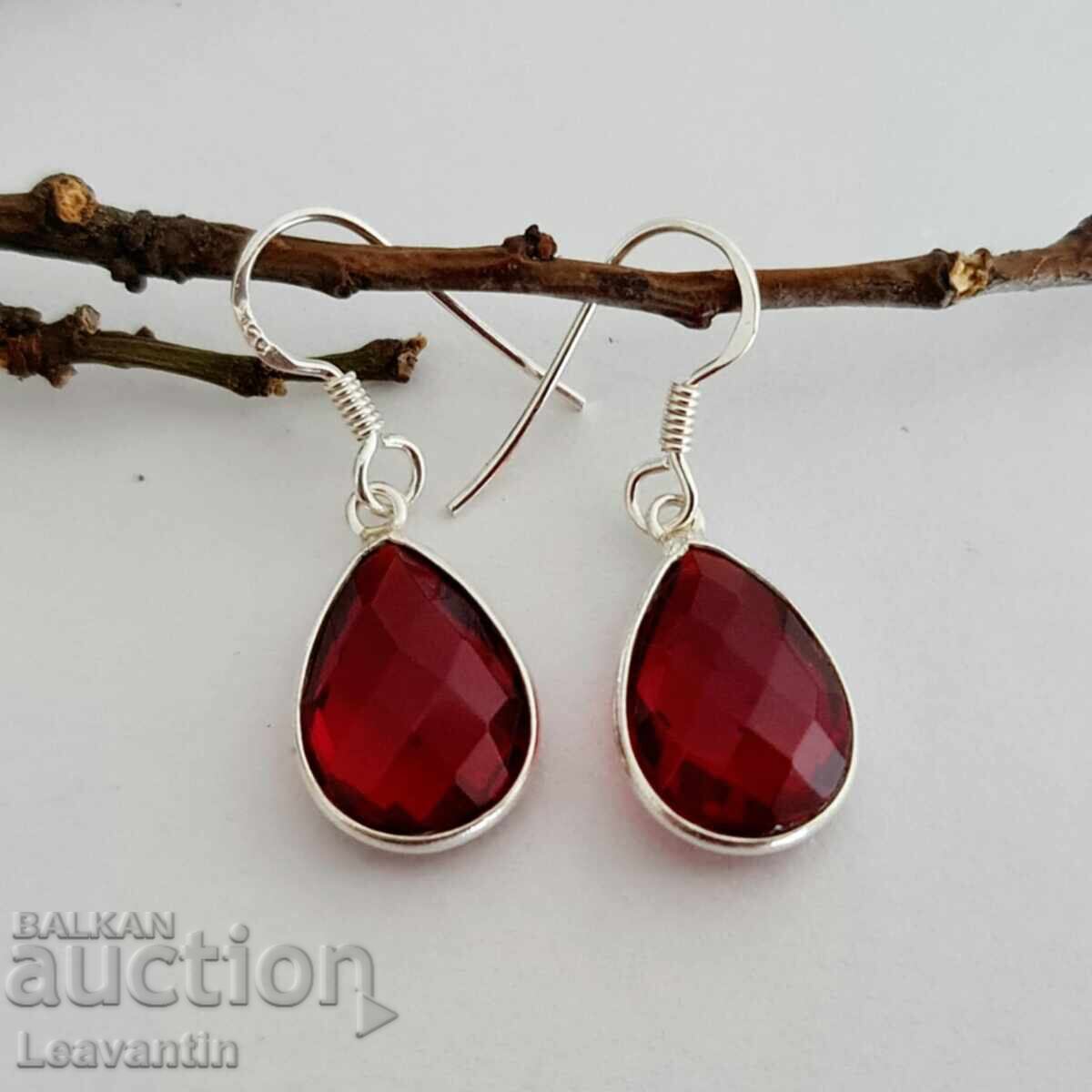 Silver Garnet Earrings with price 46.00 BGN | € 23.52 Silver Garnet Earrings with price 46.00 BGN | € 23.52