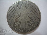 Παλιά διακριτικά.