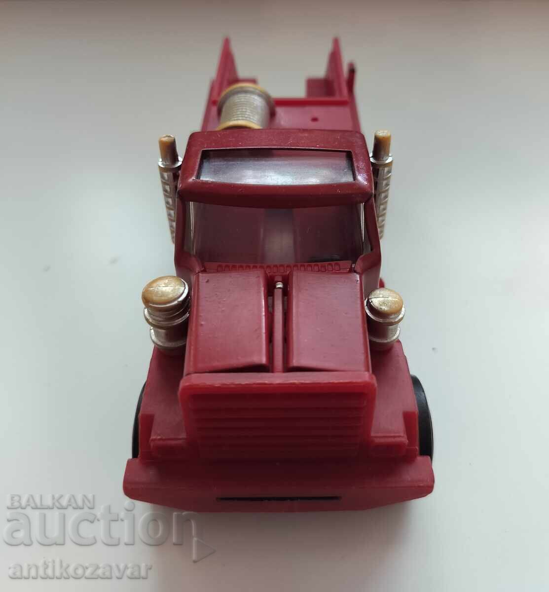 Παλιό παιδικό πυροσβεστικό όχημα, σοσιαλιστικής παραγωγής, εργοστάσιο Mir με τιμή 15.00 BGN | € 7.67