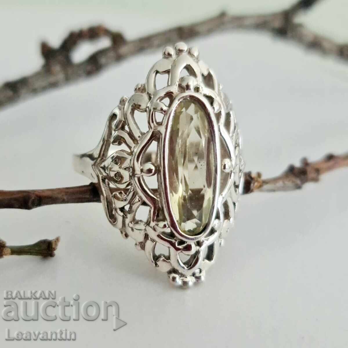 Аукцион Сребърен пръстен с Лимонов Топаз Аукцион Сребърен пръстен с Лимонов Топаз
