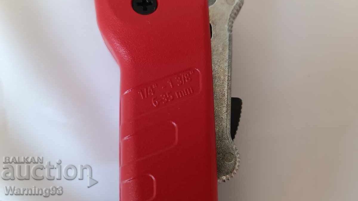 Delivery of Knipex TubiX Pipe Cutter for Copper and Stainless Steel Pipes Ø 6-35 mm
