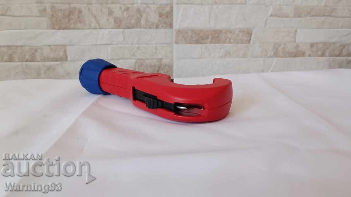 Knipex TubiX Pipe Cutter for Copper and Stainless Steel Pipes Ø 6-35 mm - 6