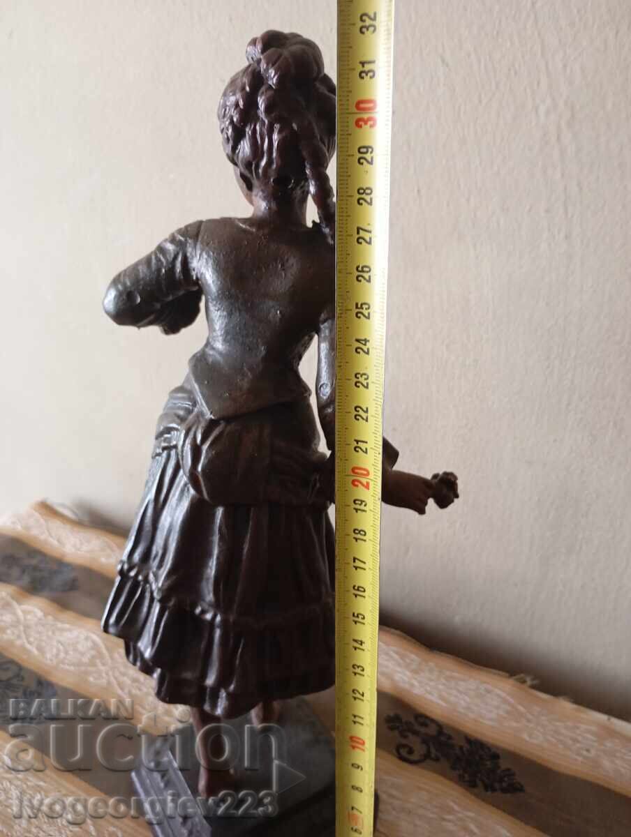 Παλιό αγαλματίδιο - 5