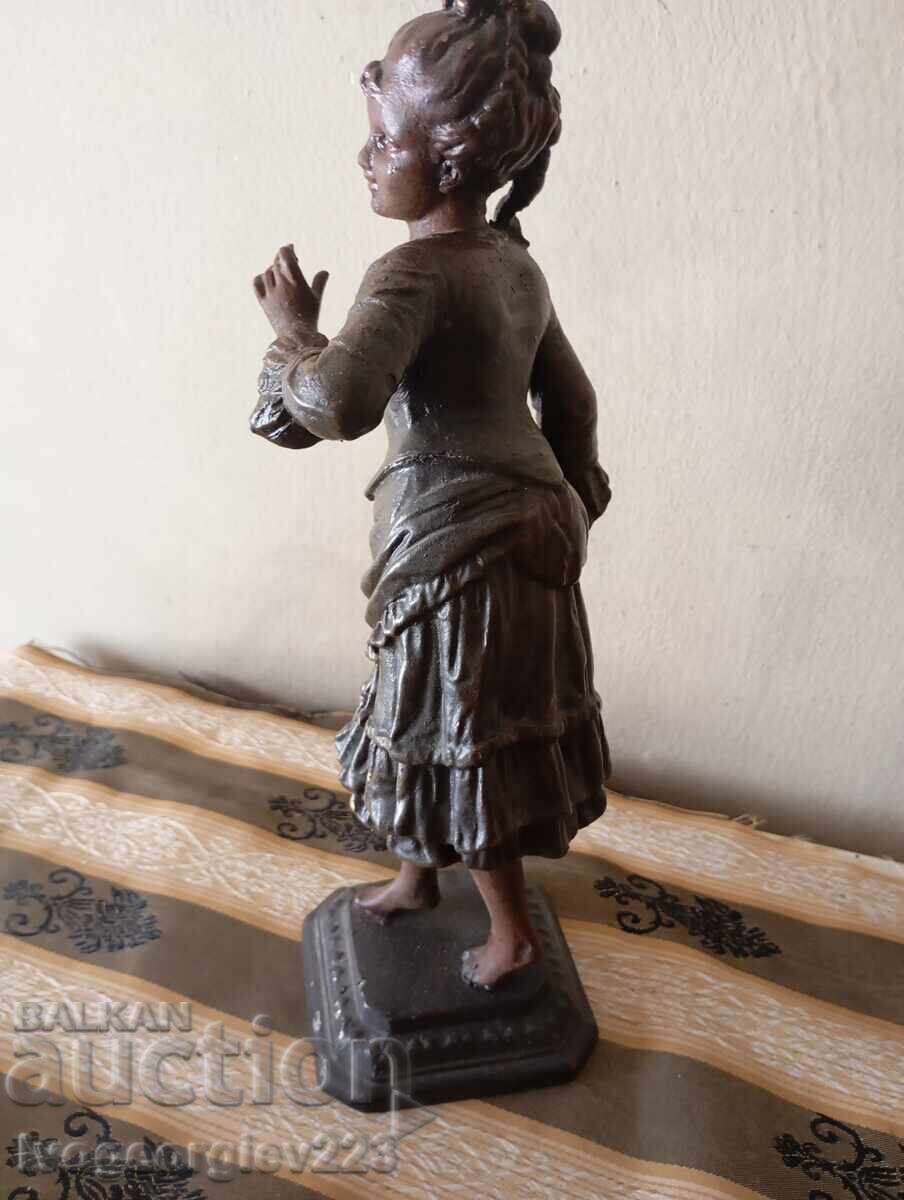 Παλιό αγαλματίδιο - 6