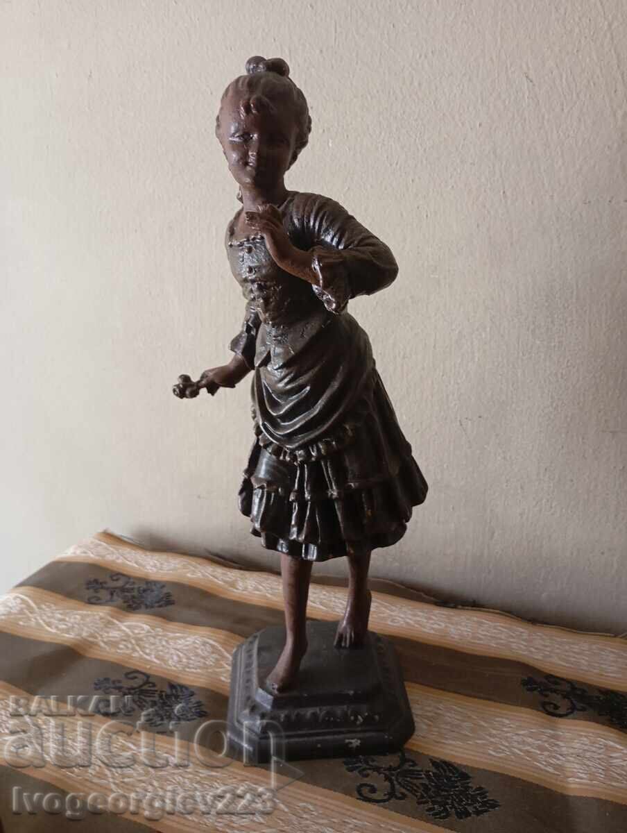 Παλιό αγαλματίδιο