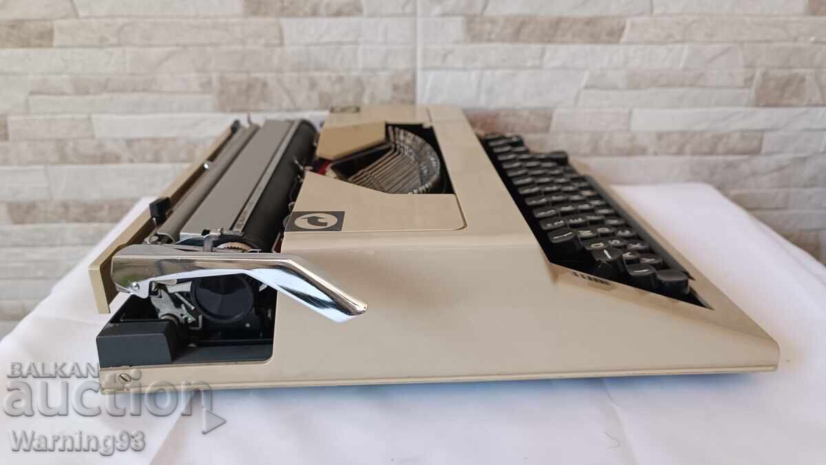 Licitație Mașină de scris veche Privileg 160 - Made in Germany