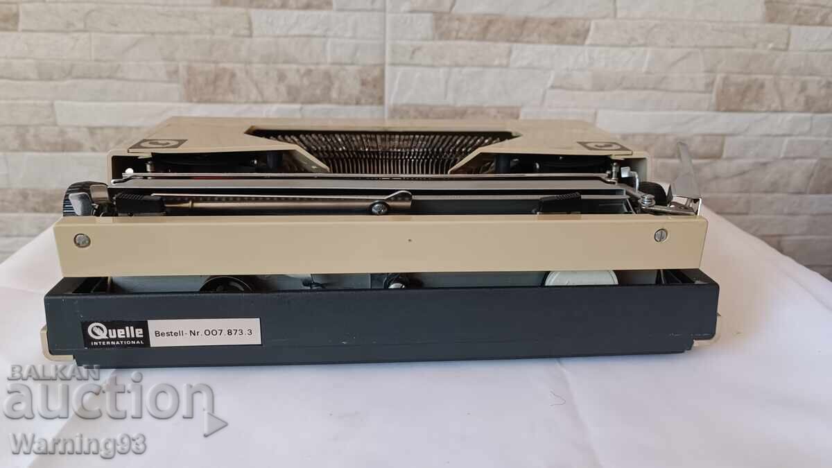 Livrarea Mașină de scris veche Privileg 160 - Made in Germany