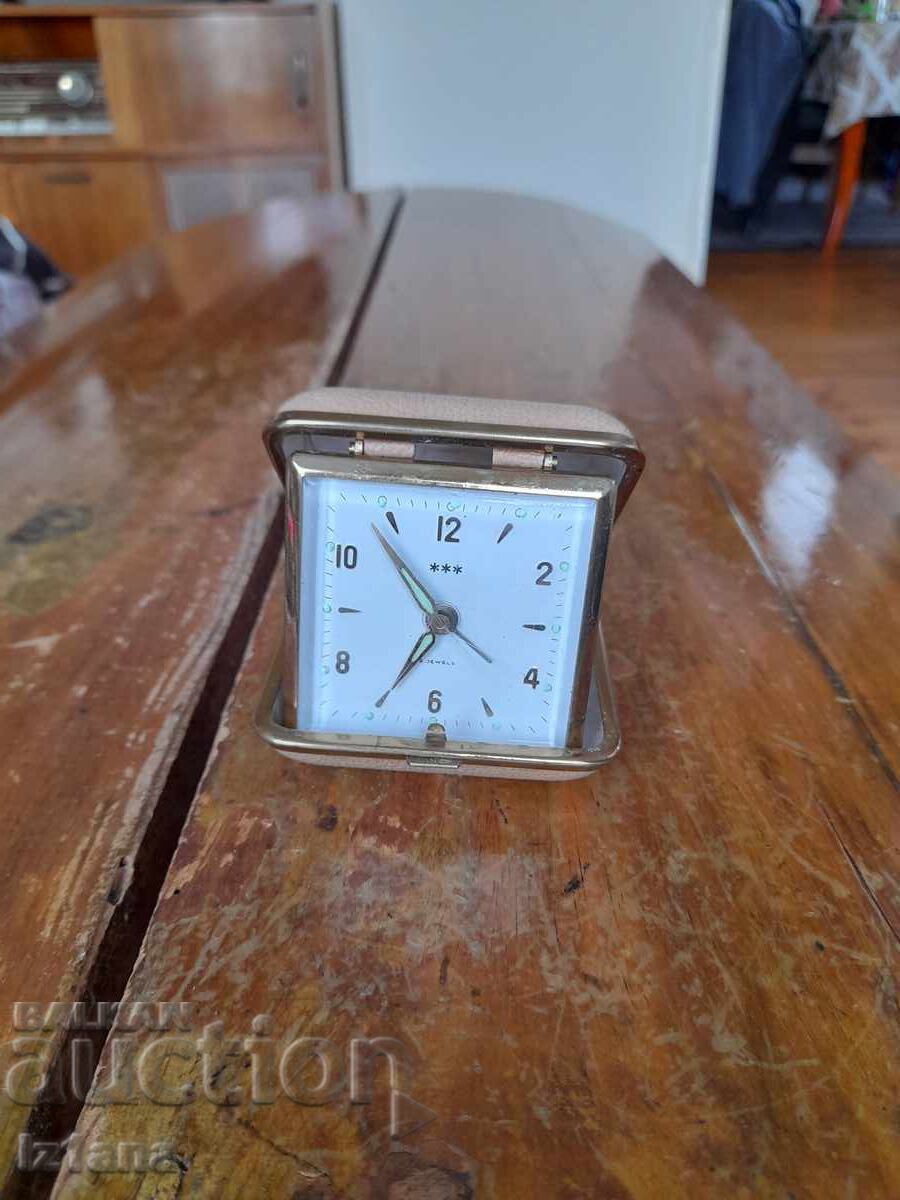 Παλιό επιτραπέζιο ρολόι ξυπνητήρι με τιμή 22.00 BGN | € 11.25