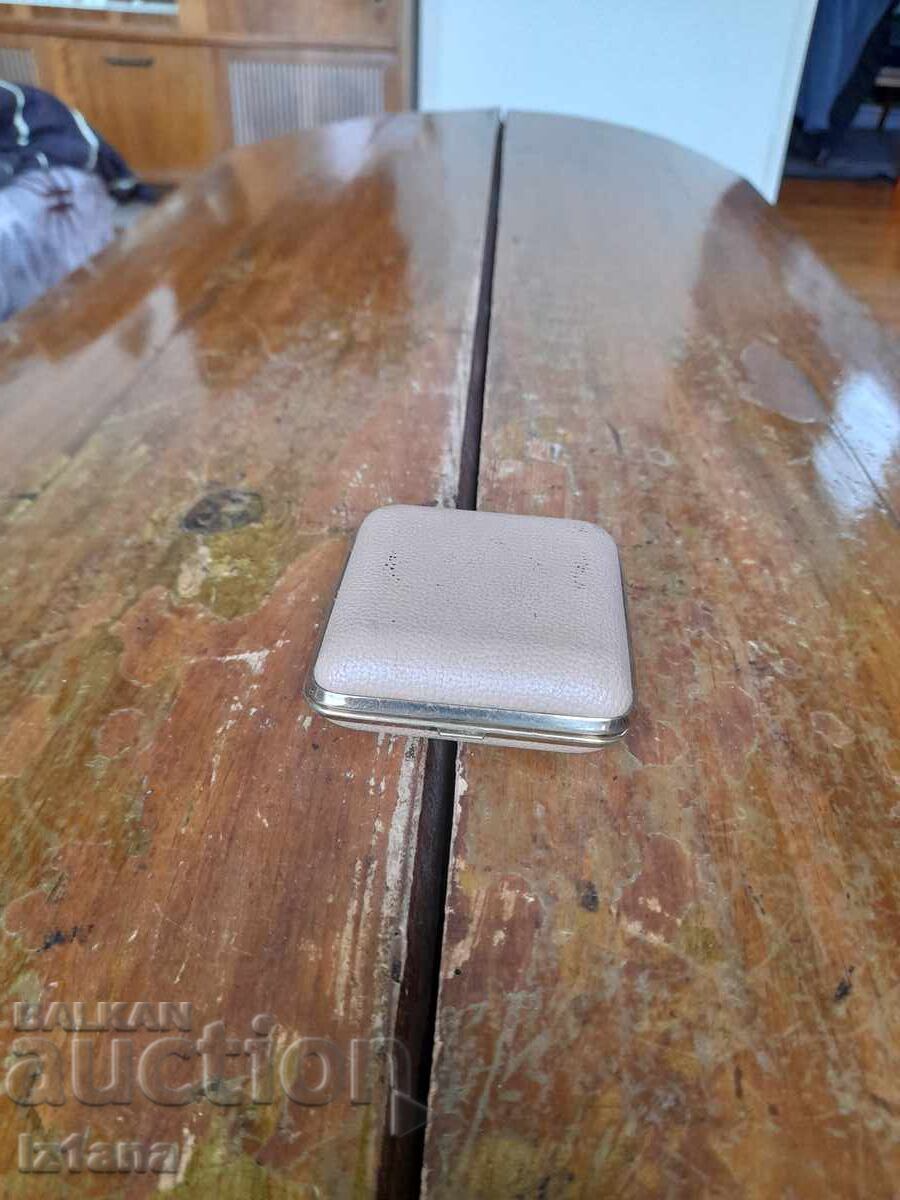 Παλιό επιτραπέζιο ρολόι ξυπνητήρι