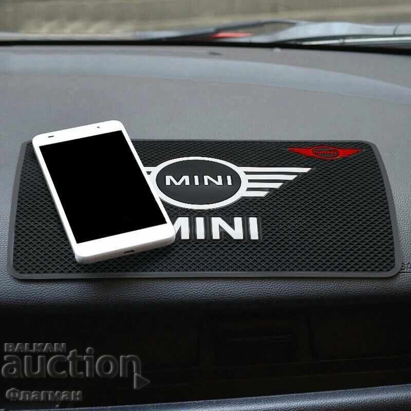 Auction  Dashboard underlay for "MINI"