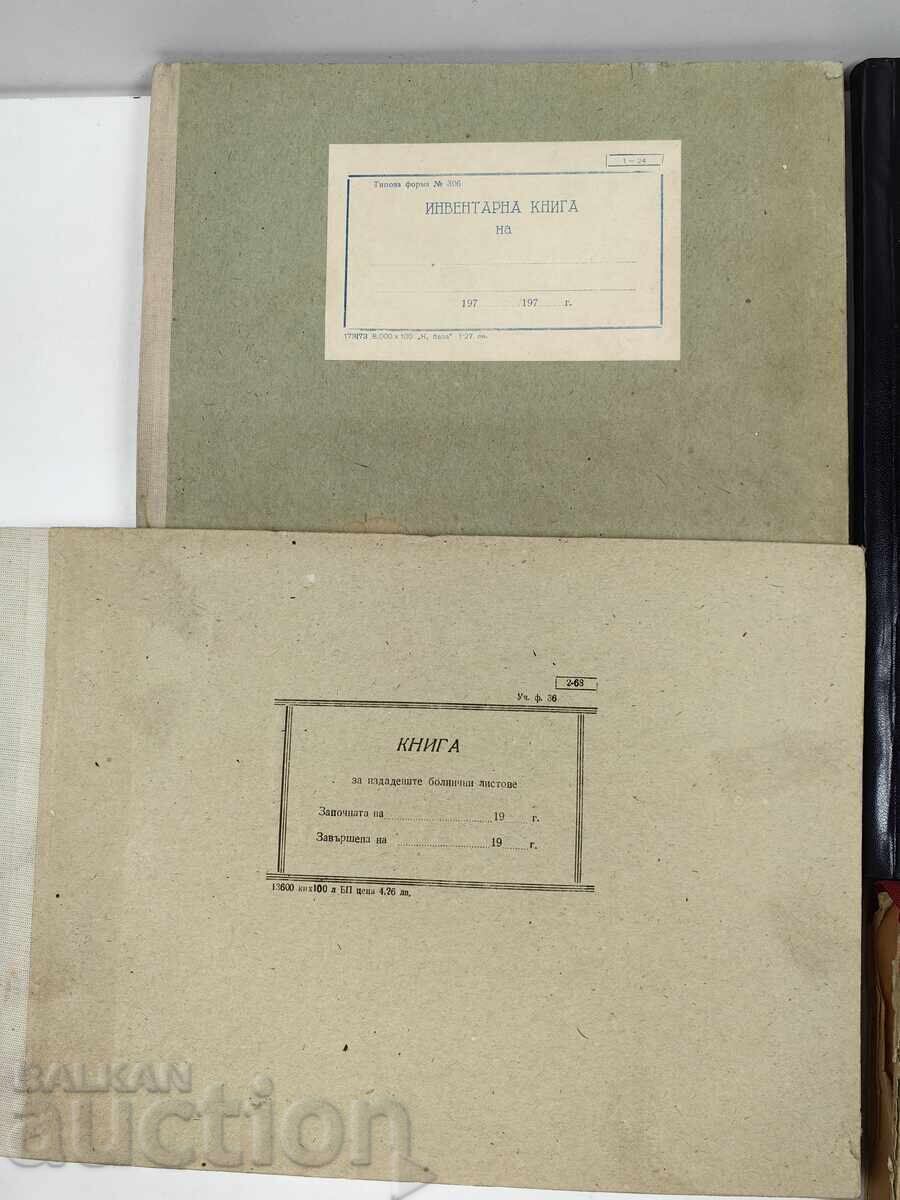 MULTE CAIETE SOCIALE - CÂTE CÂTE + CAIETUL ARE FOARTE PUȚIN SCRIERE cu preț 9.00 BGN | € 4.60