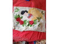 Carcasa suflată pare nouă