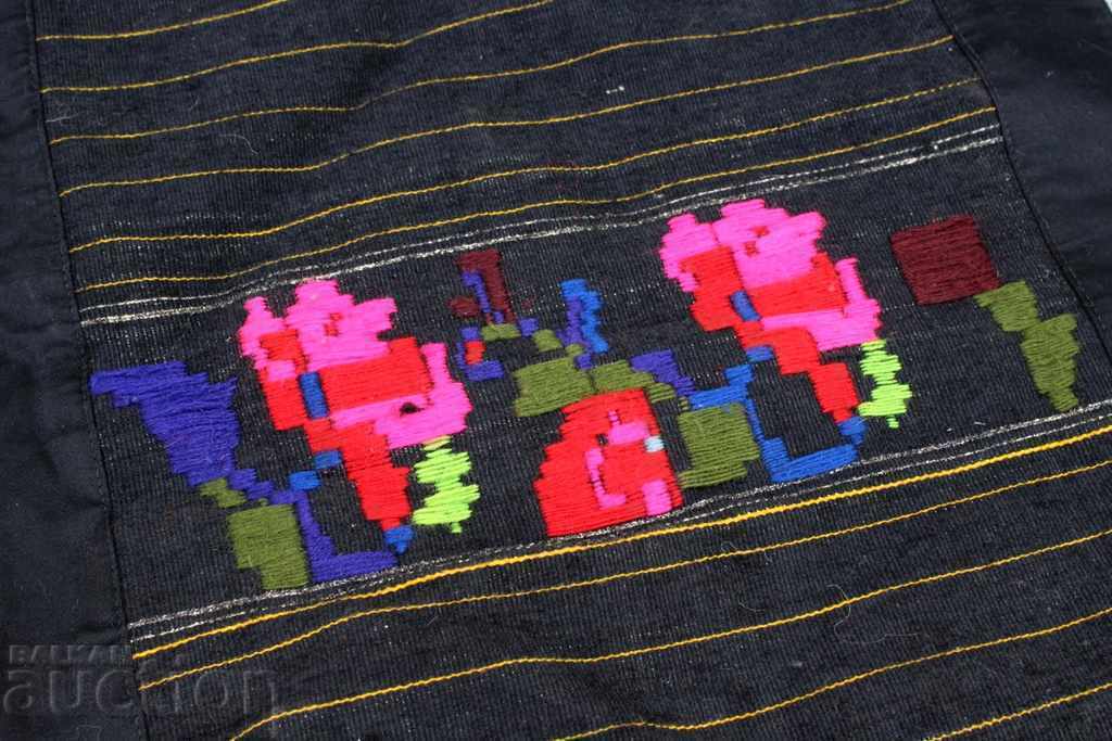 .ΑΥΘΕΝΤΙΚΗ ΓΥΝΑΙΚΕΙΑ ΠΟΔΙΑ ΦΟΡΑΜΕΝΗ ΑΠΟ ΤΗΝ PISHTIMAL με τιμή 39.00 BGN | € 19.94 .ΑΥΘΕΝΤΙΚΗ ΓΥΝΑΙΚΕΙΑ ΠΟΔΙΑ ΦΟΡΑΜΕΝΗ ΑΠΟ ΤΗΝ PISHTIMAL με τιμή 39.00 BGN | € 19.94