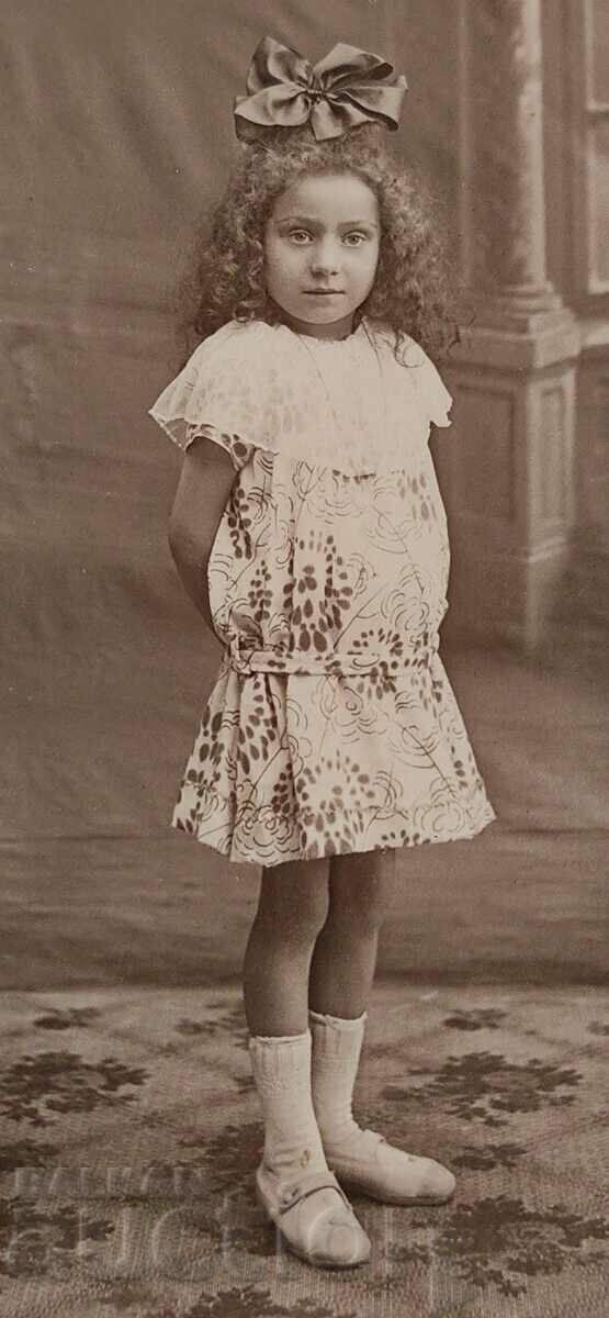 CHILD GIRL CHILD PHOTOGRAPHY with price 5.00 BGN | € 2.56