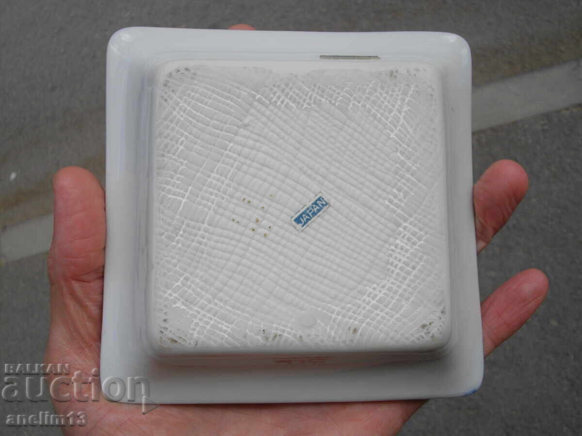 OLD PORCELAIN PLATE JAPAN - 6