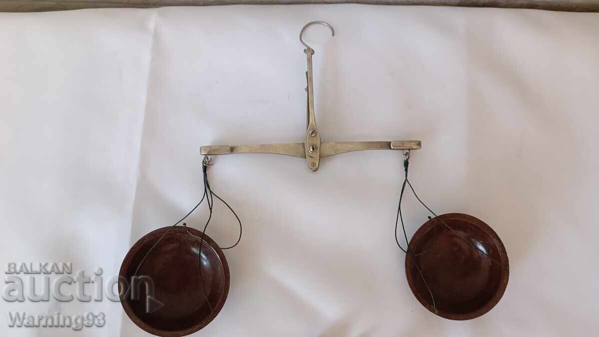 Auction Old small scale with weights - Made in the USSR Auction Old small scale with weights - Made in the USSR