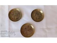 Стари малки чинии - месинг- 3 броя - Yugoslavia