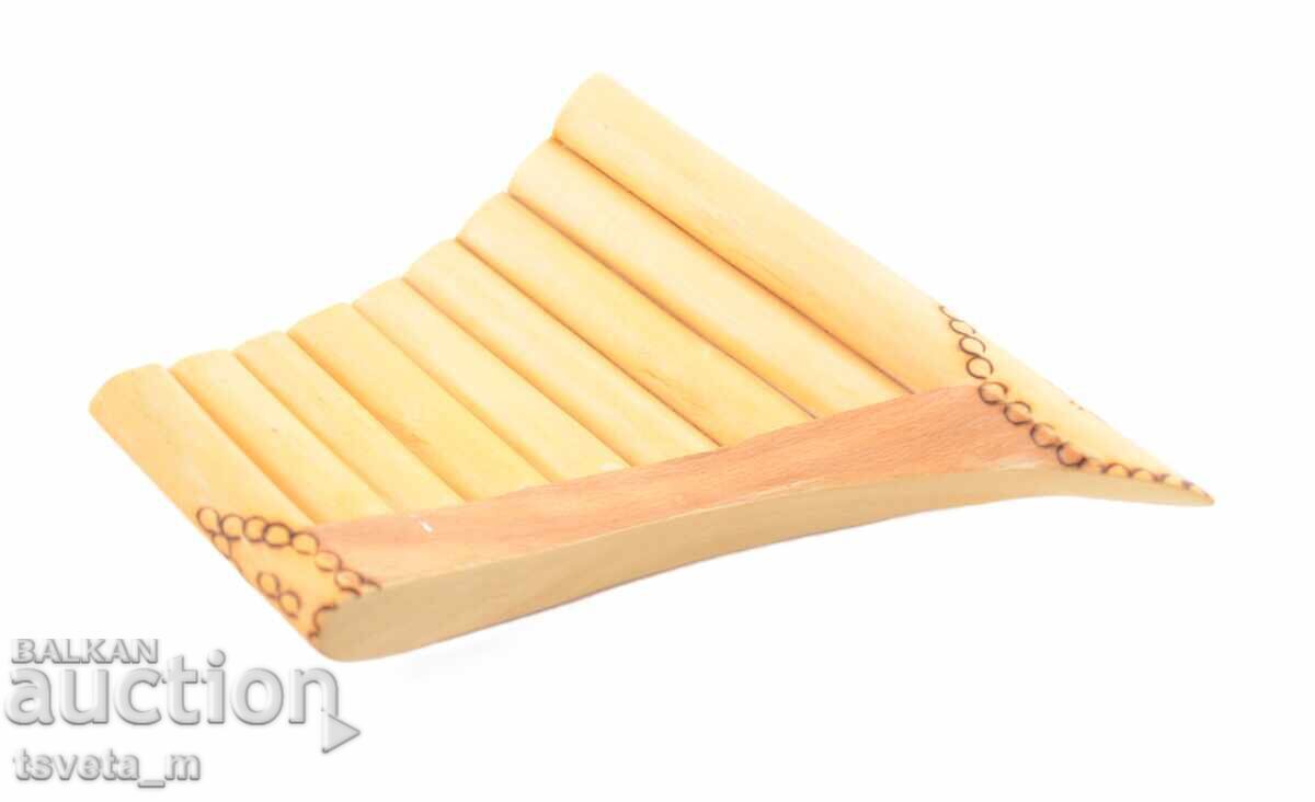 Panflaută 9 țevi cu preț 12.00 BGN | € 6.14