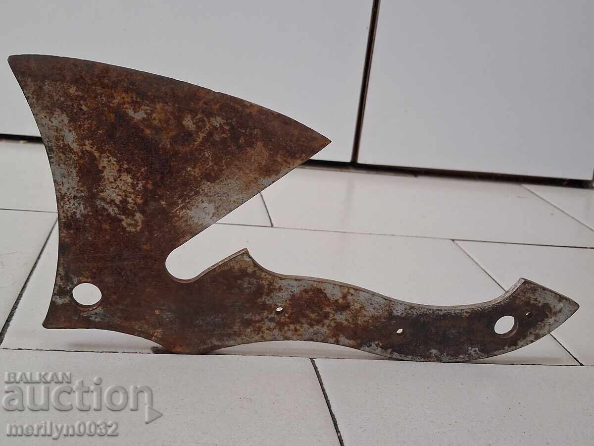 Παράδοση Παλιό τσεκούρι χωρίς λαβή τσεκούρι